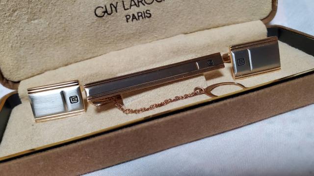 正規即決 ギラロッシュ ゴールド×シルバーカフス ネクタイピン SET カフリンクス タイピン < 男性ファッション  正規即決 ギラロッシュ ゴールド×シルバーカフス ネクタイピン SET カフリンクス タイピン  < 男性ファッションの