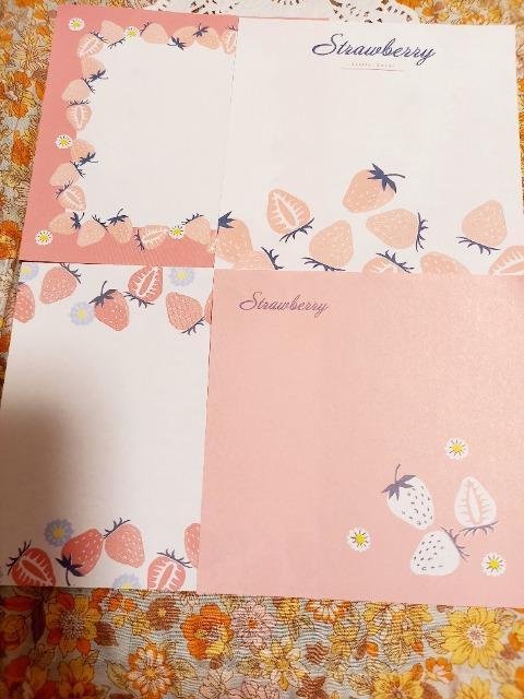 お裾分け☆いちご柄メモ4枚☆ < インテリア/ライフ  お裾分け☆いちご柄メモ4枚☆  < インテリア/ライフの