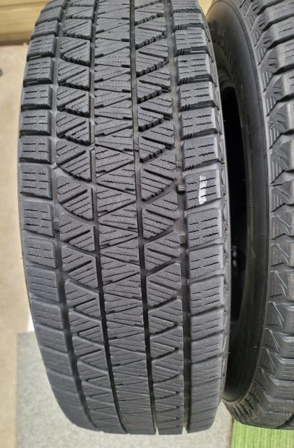 バリ溝 スタッドレス タイヤ 16インチブリヂストン BLIZZAK DM-V3 215/70R16 100Q タイヤのみ4本 < 自動車/バイク バリ溝 スタッドレス タイヤ 16インチブリヂストン BLIZZAK DM-V3 215/70R16 100Q タイヤのみ4本 < 自動車/バイク