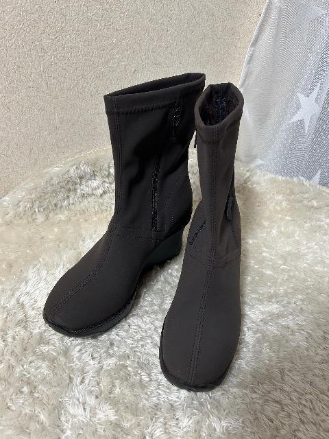 新品タグ付きRUCO LINE★イタリア発ストレッチショートブーツ < 女性ファッション 新品タグ付きRUCO LINE★イタリア発ストレッチショートブーツ < 女性ファッションの