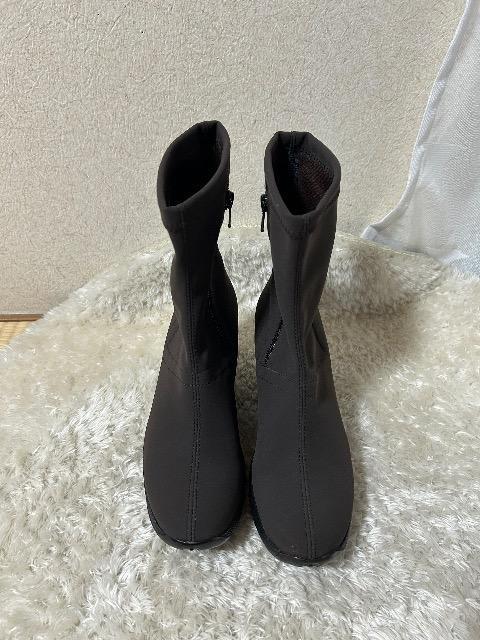 新品タグ付きRUCO LINE★イタリア発ストレッチショートブーツ < 女性ファッション 新品タグ付きRUCO LINE★イタリア発ストレッチショートブーツ < 女性ファッションの