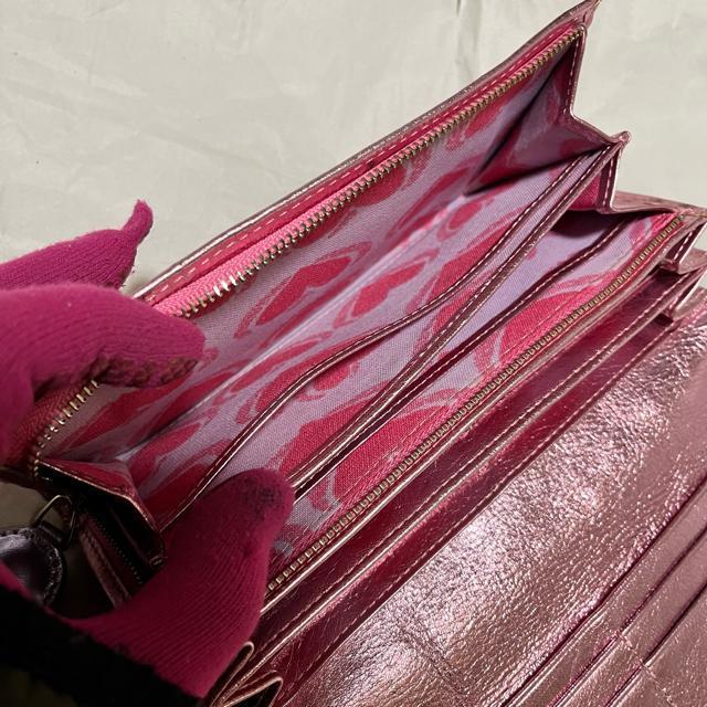 【Think Bee! / シンクビー】 二つ折り フラップ 長財布 ピンク系 < ブランド 【Think Bee! / シンクビー】 二つ折り フラップ 長財布 ピンク系 < ブランドの