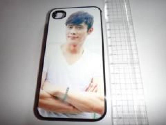 イ・ビョンホン写真入り携帯iフォン4sケース < タレントグッズ イ・ビョンホン写真入り携帯iフォン4sケース < タレントグッズの