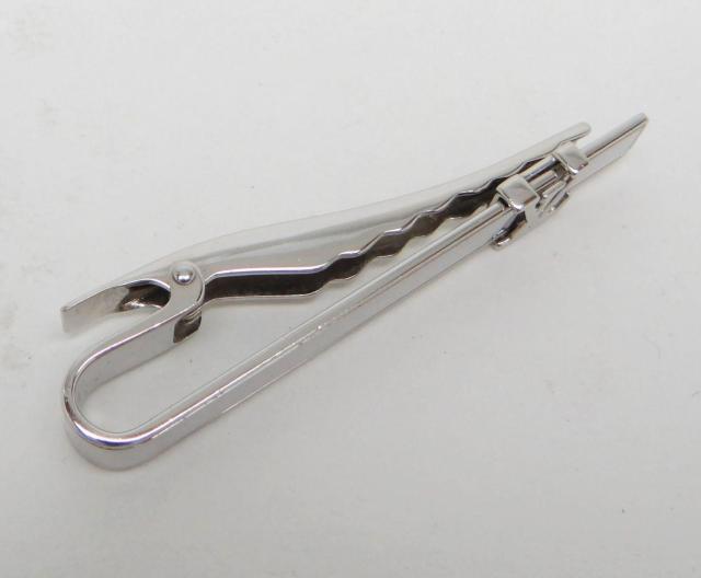 ルイヴィトン M61981 パンス・クラヴァット・LV イニシャル ネクタイピン シルバー<USED>【送料無料】 < ブランド  ルイヴィトン M61981 パンス・クラヴァット・LV イニシャル ネクタイピン シルバー<USED>【送料無料】 < ブランドの