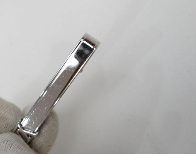 ルイヴィトン M61981 パンス・クラヴァット・LV イニシャル ネクタイピン シルバー<USED>【送料無料】 < ブランド  ルイヴィトン M61981 パンス・クラヴァット・LV イニシャル ネクタイピン シルバー<USED>【送料無料】 < ブランドの