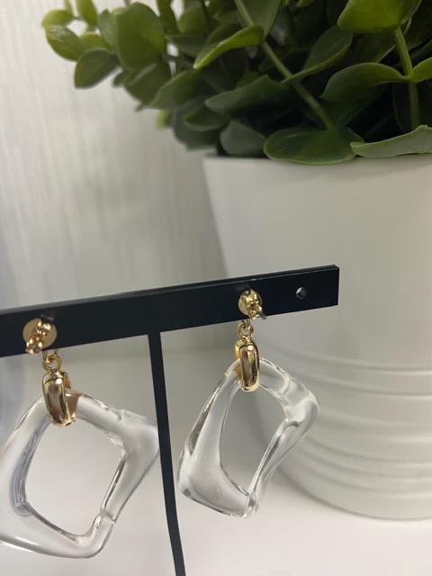 イヤリングに変更可能 ハンドメイド アクリル スクエアのピアス  < 女性ファッション  イヤリングに変更可能 ハンドメイド アクリル スクエアのピアス  < 女性ファッションの