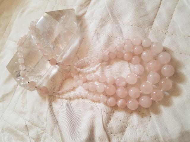 Hand Made ローズクォーツ ボリュームネックレス ラスト1点 < 女性アクセサリー/時計  Hand Made ローズクォーツ ボリュームネックレス ラスト1点 < 女性アクセサリー/時計の