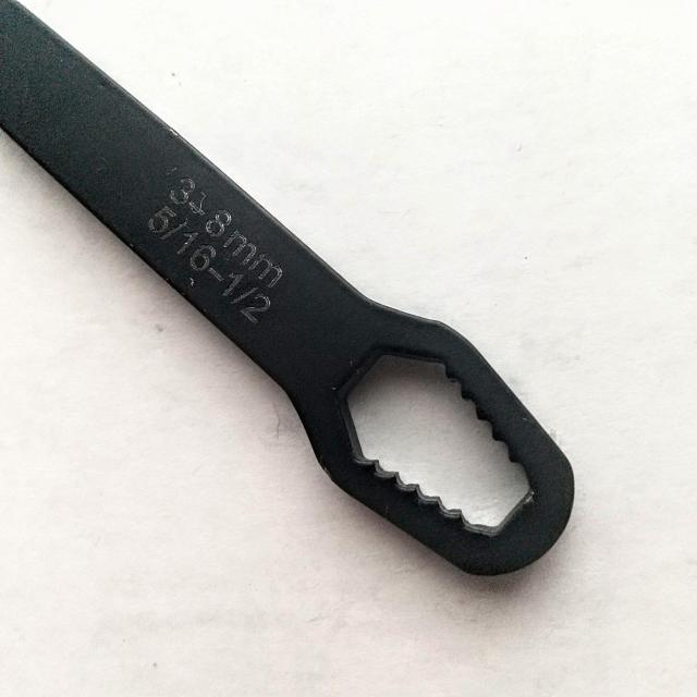 自在レンチ 3ミリ〜17ミリ フリーレンチ L150 全長 約15センチ 黒色 < 自動車/バイク 自在レンチ 3ミリ〜17ミリ フリーレンチ L150 全長 約15センチ 黒色 < 自動車/バイク