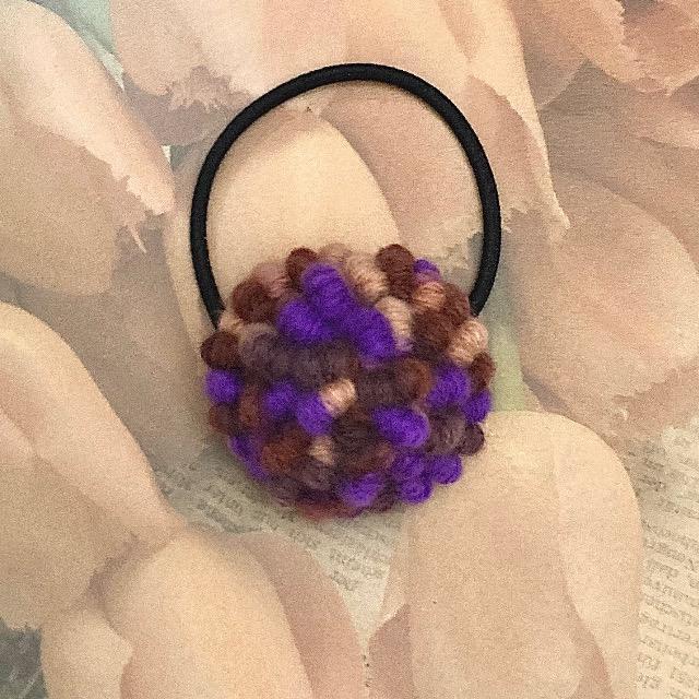 ハンドメイド♪かぎ針編み 毛糸で編んだコロンと丸いヘアゴム < 女性ファッション  ハンドメイド♪かぎ針編み 毛糸で編んだコロンと丸いヘアゴム  < 女性ファッションの