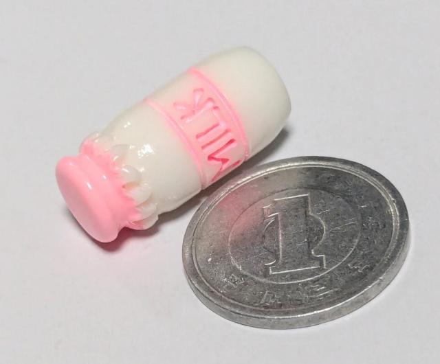 ミニチュア★牛乳瓶B★ピンク★ミルク★MILK★色違いあります♪ドールハウスに★ < おもちゃ  ミニチュア★牛乳瓶B★ピンク★ミルク★MILK★色違いあります♪ドールハウスに★ < おもちゃの