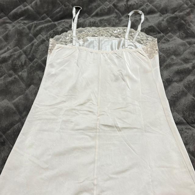 ☆☆タンス整理品 衣類 おまとめOK ホームクリーニング済み スリップ ゴールドベージュ 80-80 < 女性ファッション  ☆☆タンス整理品 衣類 おまとめOK ホームクリーニング済み スリップ ゴールドベージュ 80-80 < 女性ファッションの