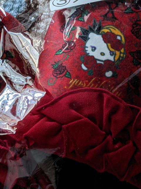 ヨシキティyoshikittyヨシキティくじ スリッパ 薔薇 フリル レッド < おもちゃ  ヨシキティyoshikittyヨシキティくじ スリッパ 薔薇 フリル レッド < おもちゃの