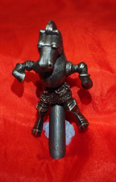 アリスのティーパーティー2 03 火かき棒をすべるナイト  海洋堂 人形の国のアリス 北陸製菓  < ホビー  アリスのティーパーティー2 03 火かき棒をすべるナイト  海洋堂 人形の国のアリス 北陸製菓  < ホビーの