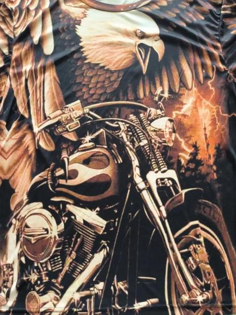 超お買い得790円★メンズTシャツ、3Dホワイトイーグル&モーターサイクルプリント、半袖 USAサイズM(日本サイズXL相当) < 男性ファッション  超お買い得790円★メンズTシャツ、3Dホワイトイーグル&モーターサイクルプリント、半袖 USAサイズM(日本サイズXL相当) < 男性ファッションの