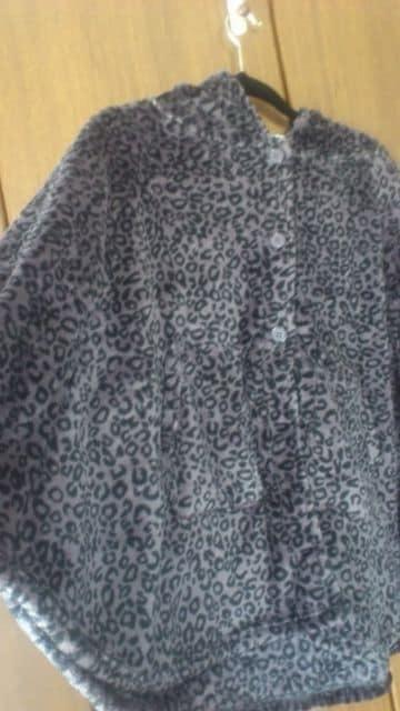 フリーサイズ!新品!軽く暖か!ふわもこフリースポンチョ豹柄 < 女性ファッション  フリーサイズ!新品!軽く暖か!ふわもこフリースポンチョ豹柄 < 女性ファッションの