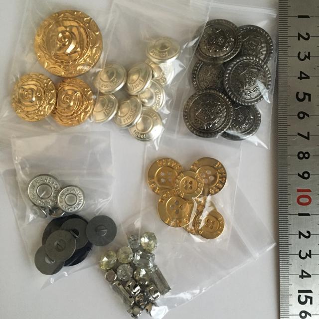 ボタンまとめ売り デザイナーズブランド < ペット/手芸/園芸 ボタンまとめ売り デザイナーズブランド < ペット/手芸/園芸の