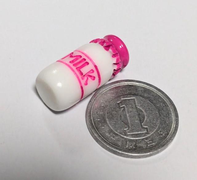 ミニチュア★牛乳瓶A★ラズベリー★ミルク★MILK★色違いあります♪ドールハウスに★ < おもちゃ  ミニチュア★牛乳瓶A★ラズベリー★ミルク★MILK★色違いあります♪ドールハウスに★ < おもちゃの