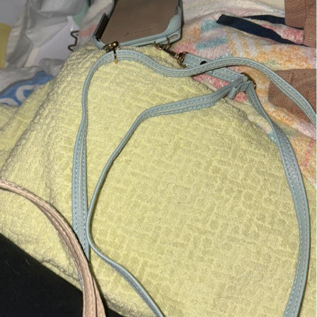 �X�}�z�P�[�XiPhone16 �� �Ɠd/AV�� 