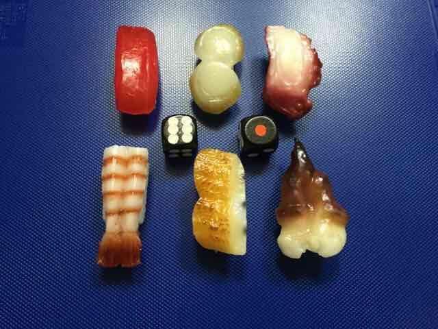 お寿司の食品サンプル予言マジック!サイコロ回転寿司!手品 < おもちゃ  お寿司の食品サンプル予言マジック!サイコロ回転寿司!手品 < おもちゃの