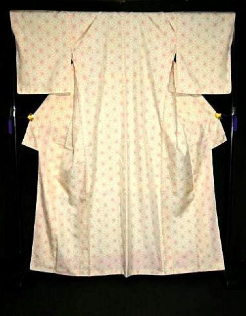 小紋 中古 最高級 未使用品 麻の葉 身丈164.5cm 裄丈67cm Y2912 < 女性ファッション  小紋 中古 最高級 未使用品 麻の葉 身丈164.5cm 裄丈67cm Y2912 < 女性ファッションの