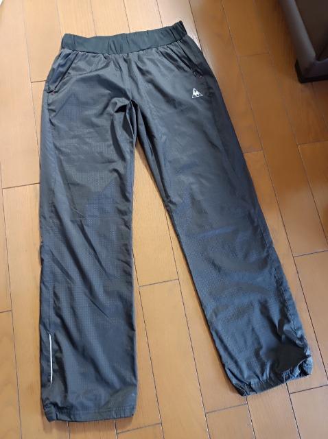 ルコックスポルティフ★シャカシャカパンツ★新品同様★美脚足長効果大★ < 女性ファッション  ルコックスポルティフ★シャカシャカパンツ★新品同様★美脚足長効果大★  < 女性ファッションの