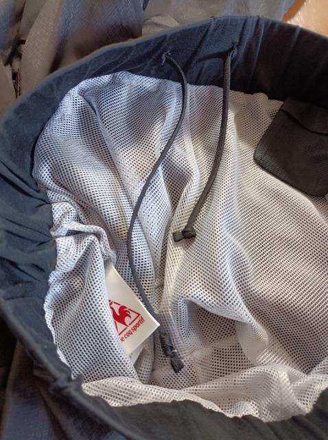 ルコックスポルティフ★シャカシャカパンツ★新品同様★美脚足長効果大★ < 女性ファッション  ルコックスポルティフ★シャカシャカパンツ★新品同様★美脚足長効果大★ < 女性ファッションの