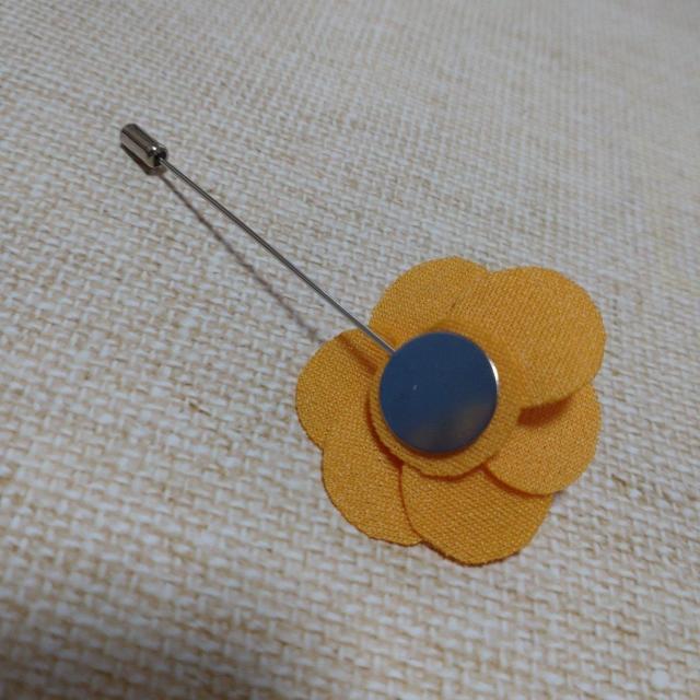 ちりめんオレンジお花モチーフピンブローチ < 女性アクセサリー/時計  ちりめんオレンジお花モチーフピンブローチ < 女性アクセサリー/時計の