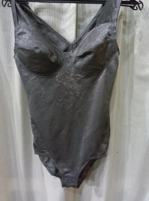 0606   ␳{fB[X[c    O[    LL 