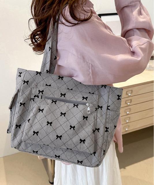 送料無料 新品 コーデュロイ マルチポケットトートバッグ < 女性ファッション  送料無料 新品 コーデュロイ マルチポケットトートバッグ < 女性ファッションの