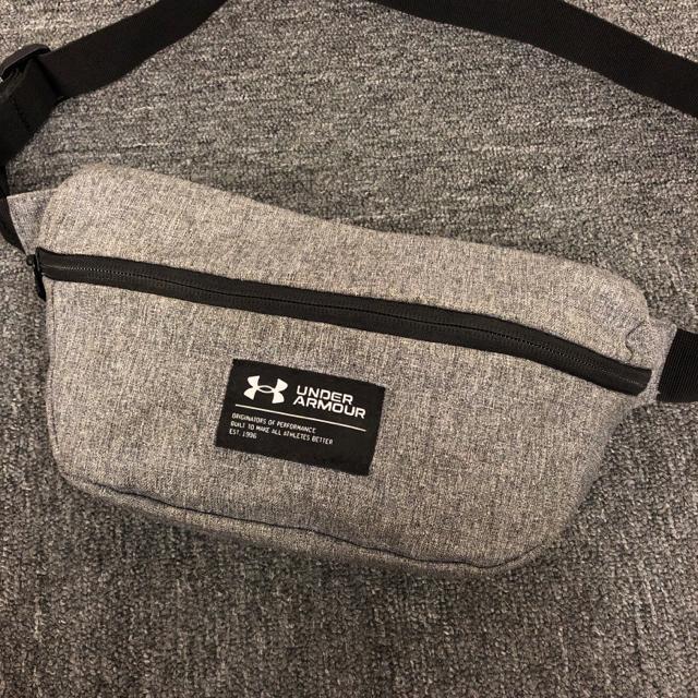 即決 UNDER ARMOUR アンダーアーマー ボディバッグ < ブランド  即決 UNDER ARMOUR アンダーアーマー ボディバッグ < ブランドの