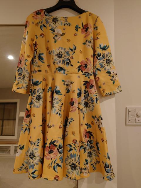 Closet フラワープリント イエローワンピース UK 8 Мサイズ < 女性ファッション Closet フラワープリント イエローワンピース UK 8 Мサイズ < 女性ファッションの