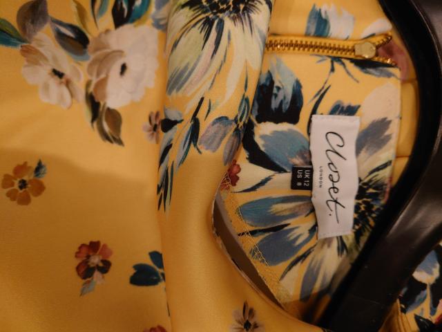 Closet フラワープリント イエローワンピース UK 8 Мサイズ < 女性ファッション Closet フラワープリント イエローワンピース UK 8 Мサイズ < 女性ファッションの