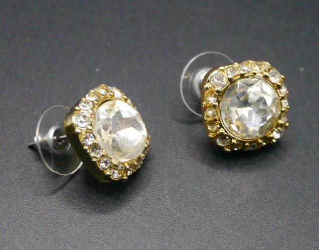 新品アンティーク調きらきらビジューストーン ピアス ヴィンテージ風 ヴィクトリアン ゴシック < 女性アクセサリー/時計 新品アンティーク調きらきらビジューストーン ピアス ヴィンテージ風 ヴィクトリアン ゴシック < 女性アクセサリー/時計の