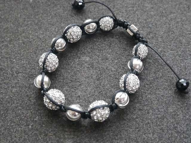 新品 アンティーク調グラスストーンシャンバラブレスレット < 女性アクセサリー/時計 新品 アンティーク調グラスストーンシャンバラブレスレット < 女性アクセサリー/時計の