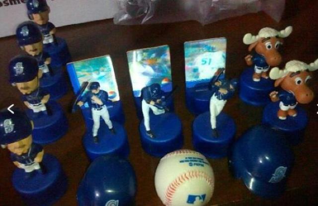 イチロー ボブルヘッド 15個 *野球 思い出 送料無料・即決 < タレントグッズ  イチロー ボブルヘッド 15個 *野球 思い出 送料無料・即決 < タレントグッズの