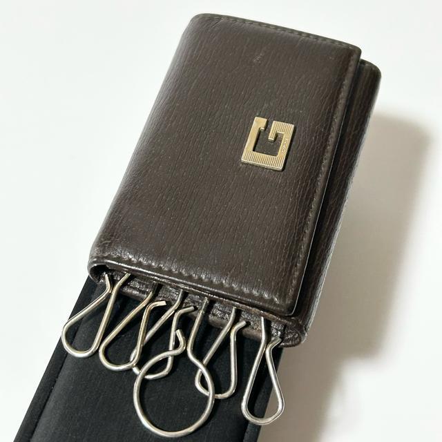 GUCCI グッチ レザー 6連 キーケース 鍵入れ ダークブラウン < ブランド GUCCI グッチ レザー 6連 キーケース 鍵入れ ダークブラウン < ブランドの