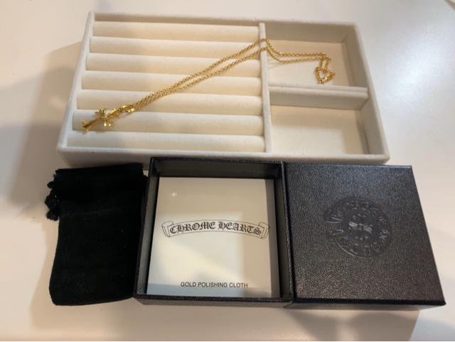 Chrome Hearts ゴールド22K クロスネックレス < 男性アクセサリー/時計 Chrome Hearts ゴールド22K クロスネックレス < 男性アクセサリー/時計の
