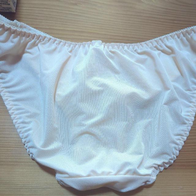 新品衣類 クリーム色花柄 LL < 女性ファッション 新品衣類 クリーム色花柄 LL < 女性ファッションの