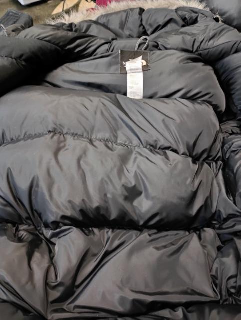 THE NORTH FACE ノースフェイス ダウンジャケット ブラック ファー付き < 男性ファッション THE NORTH FACE ノースフェイス ダウンジャケット ブラック ファー付き < 男性ファッションの