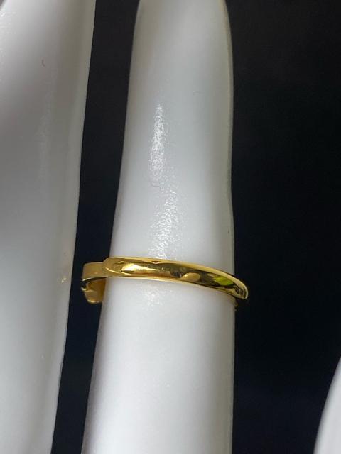 【美品】赤金 ゴールド クローバーリング 地金 華奢 デザインリング 地金 赤金 四つ葉 < 女性ファッション 【美品】赤金 ゴールド クローバーリング 地金 華奢 デザインリング 地金 赤金 四つ葉 < 女性ファッションの