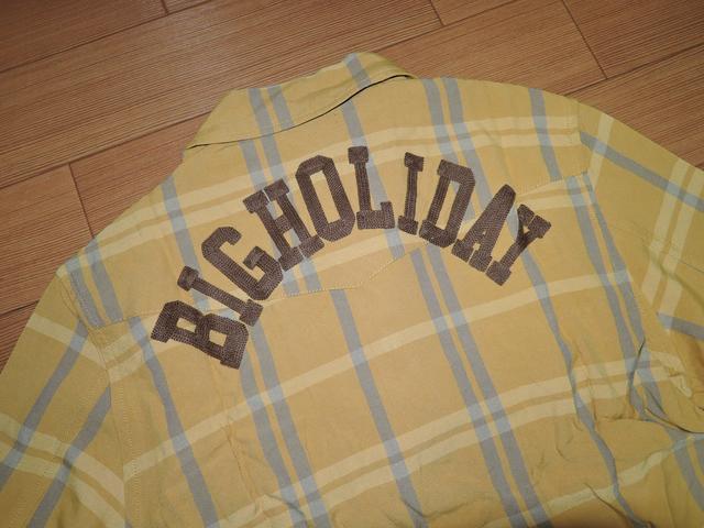 新品TMT背ロゴ開襟チェックシャツMマ刺繍ステッチBIG HOLIDAY < ブランド 新品TMT背ロゴ開襟チェックシャツMマ刺繍ステッチBIG HOLIDAY < ブランドの