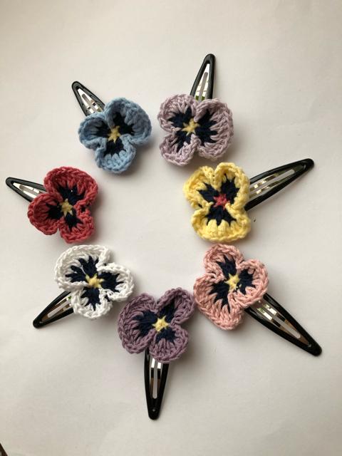 ハンドメイド スリーピン パッチンピン パンジーいっぱい♪ < 女性ファッション  ハンドメイド スリーピン パッチンピン パンジーいっぱい♪ < 女性ファッションの