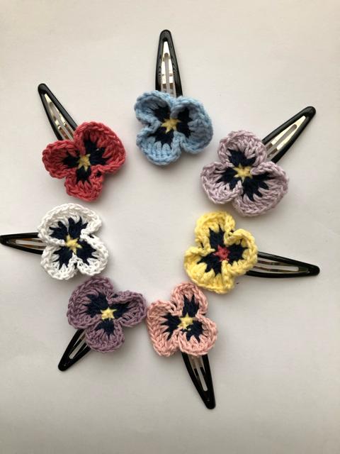 ハンドメイド スリーピン パッチンピン パンジーいっぱい♪ < 女性ファッション  ハンドメイド スリーピン パッチンピン パンジーいっぱい♪ < 女性ファッションの