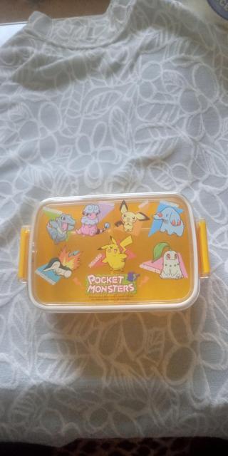 ポケモンの弁当箱とフルーツ柄の弁当箱 < インテリア/ライフ ポケモンの弁当箱とフルーツ柄の弁当箱 < インテリア/ライフの