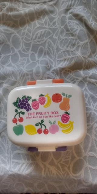 ポケモンの弁当箱とフルーツ柄の弁当箱 < インテリア/ライフ ポケモンの弁当箱とフルーツ柄の弁当箱 < インテリア/ライフの