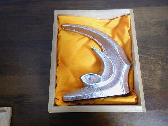 ◆小林尚〓 工芸品 飛躍兎文置物 金工 中古品 < ホビー  ◆小林尚〓 工芸品 飛躍兎文置物 金工 中古品 < ホビーの