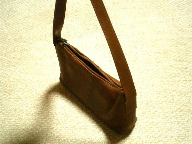 ◆LAURA ASHREY ローラアシュレイ ショルダーバッグ 中古品 < 女性ファッション  ◆LAURA ASHREY ローラアシュレイ ショルダーバッグ 中古品 < 女性ファッションの