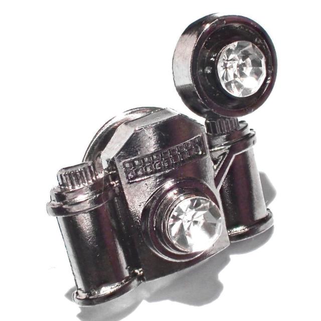 アンティーク カメラ 黒色 ブラック色 ラインストーン バッジ ピンバッジ ピンズ ピンブローチ ブローチ ラペルピン < 男性アクセサリー/時計 アンティーク カメラ 黒色 ブラック色 ラインストーン バッジ ピンバッジ ピンズ ピンブローチ ブローチ ラペルピン < 男性アクセサリー/時計の