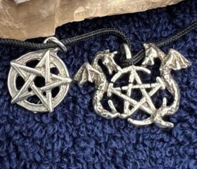 AzureGreen Twin Dragons pentagram < 女性アクセサリー/時計  AzureGreen Twin Dragons pentagram < 女性アクセサリー/時計の