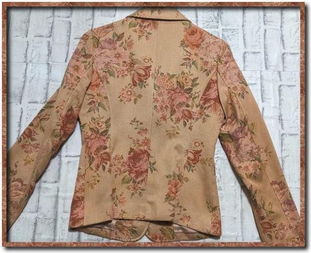 ブティックニコル 花柄ジャガードジャケット 濃ベージュ < ブランド ブティックニコル 花柄ジャガードジャケット 濃ベージュ < ブランドの